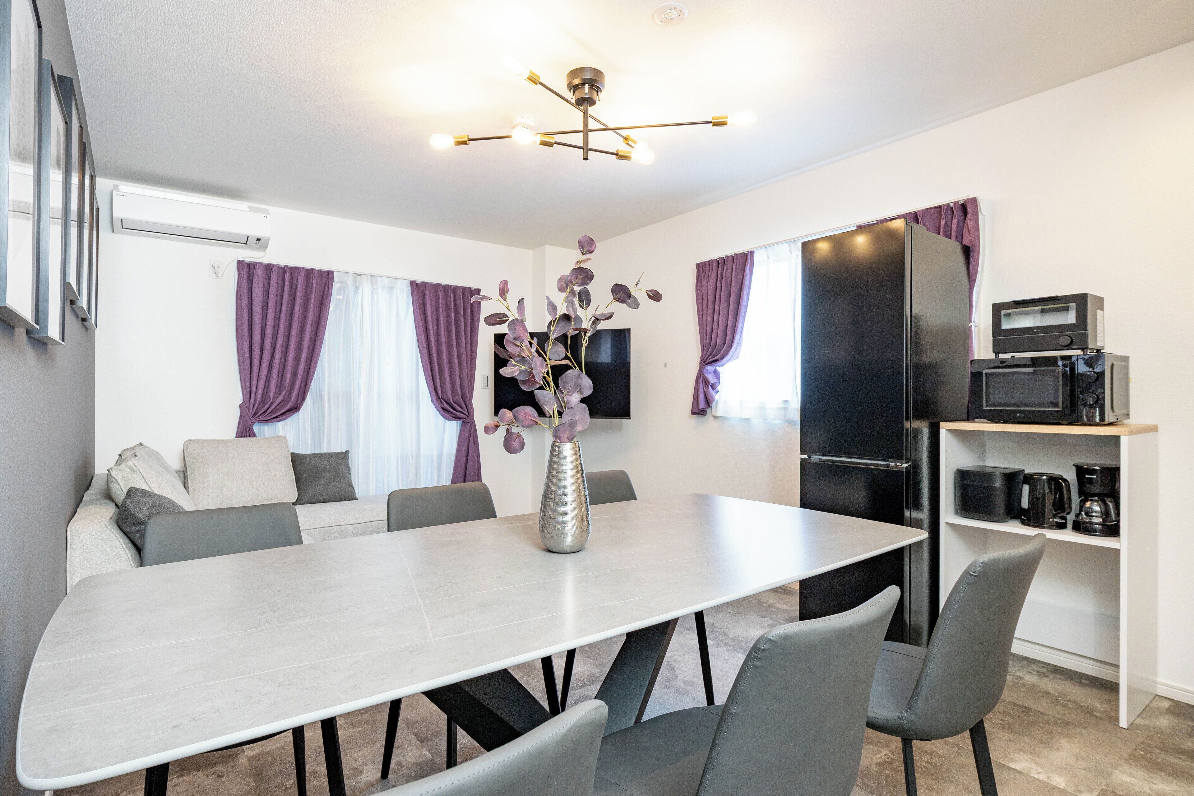 Apartment, 3 Bedrooms, Non Smoking, Kitchen | Living area