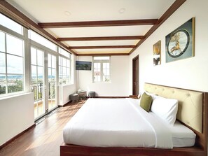 Premium Double Room, Balcony | Soundproofing, free WiFi - KIEN DALAT (Da Lat)