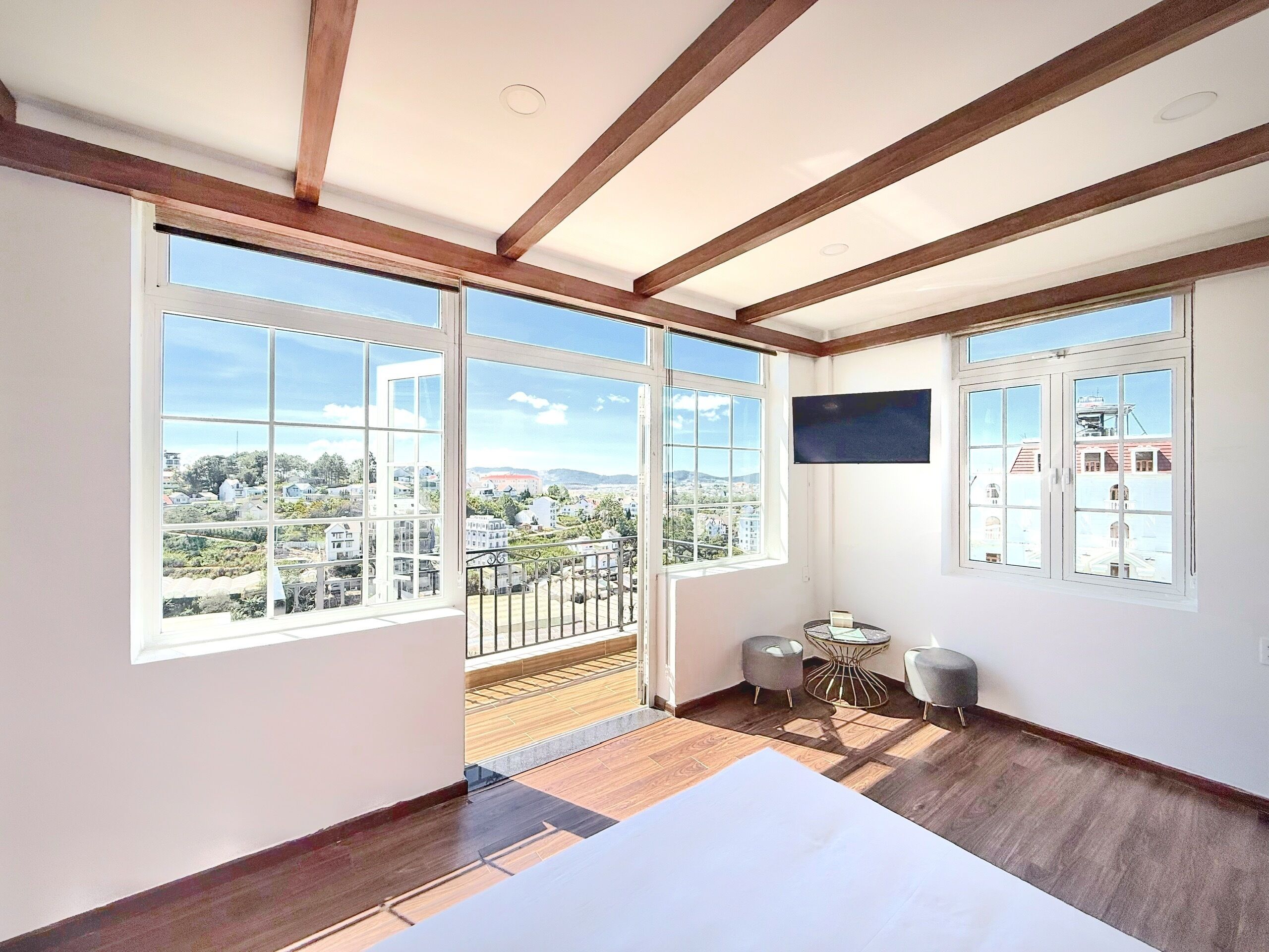 Premium Double Room, Balcony | Soundproofing, free WiFi