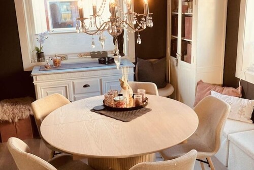 Welcome to our cozy, central apartment - a quiet respite in the middle of the city