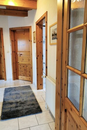 Interior - Wohnung in Wilhelmsfehn mit Großem Balkon by Interhome (Wiesmoor)
