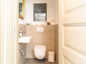 Towels - Schiffbrücke 40 mit Dachterrasse & Hafenblick by Interhome (Altstadt)