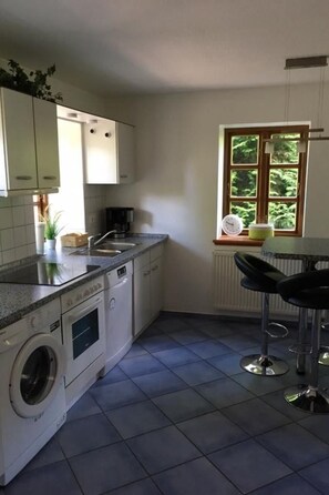 Fridge, microwave, oven, dishwasher - Schoenk in Havetoft by Interhome (Havetoft)