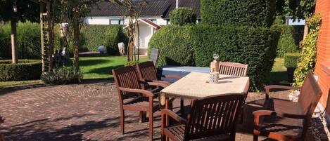 屋外ダイニングエリア