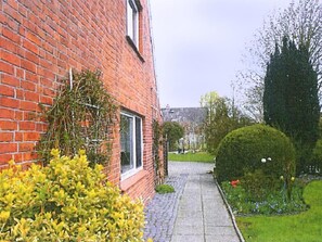 Property grounds - Ruheoase in Otterndorf by Interhome (Osterbruch)