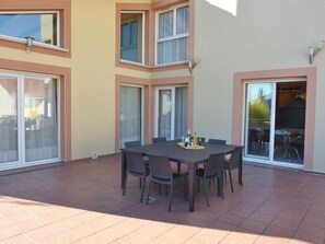 Outdoor dining - für 14 Personen + 1 Kind ca. 275 m²in Damelevières, Lothringen (Meurthe-et by Interhome (Damelevières)