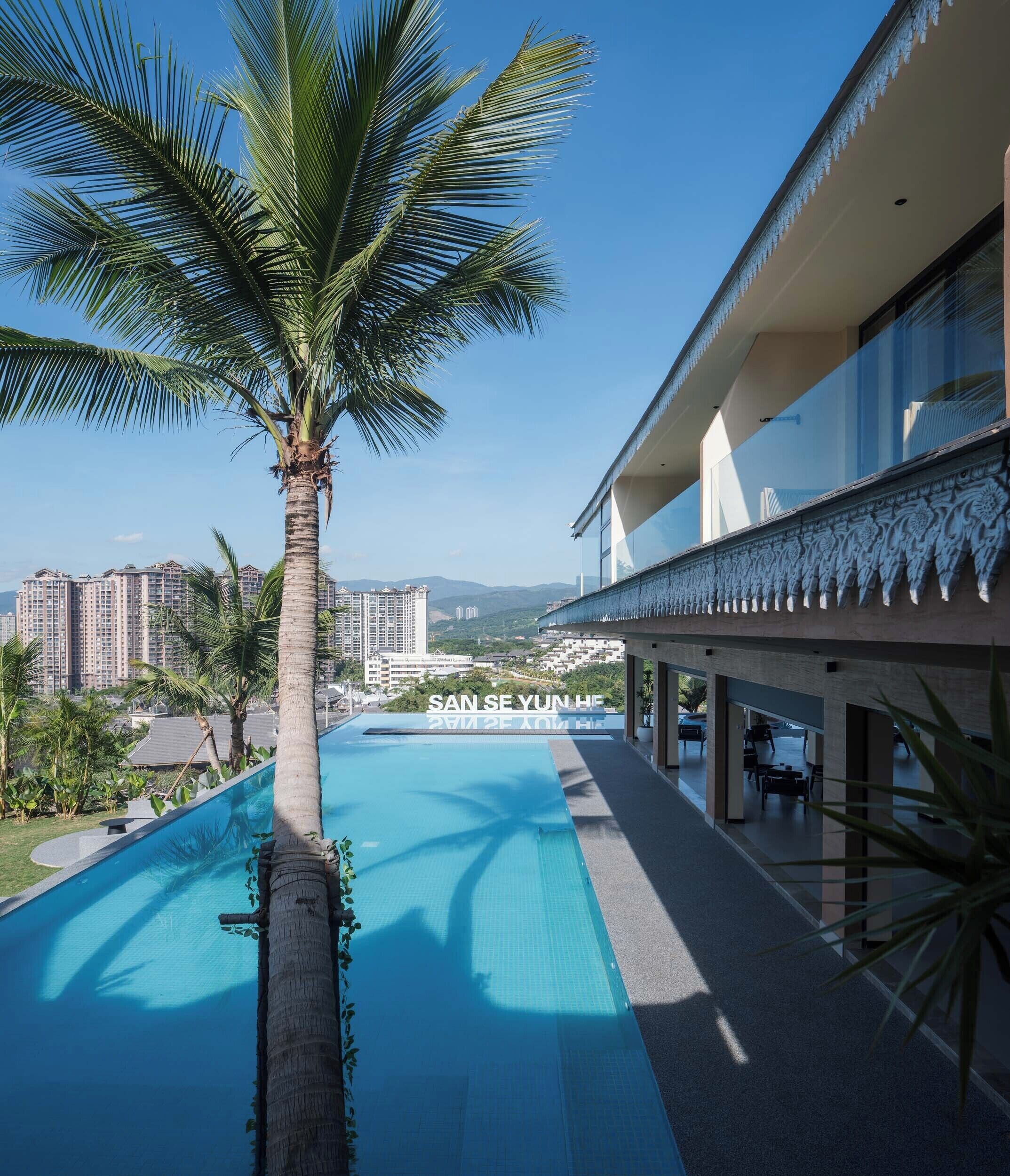 Minibar, laptop workspace, blackout curtains, free WiFi