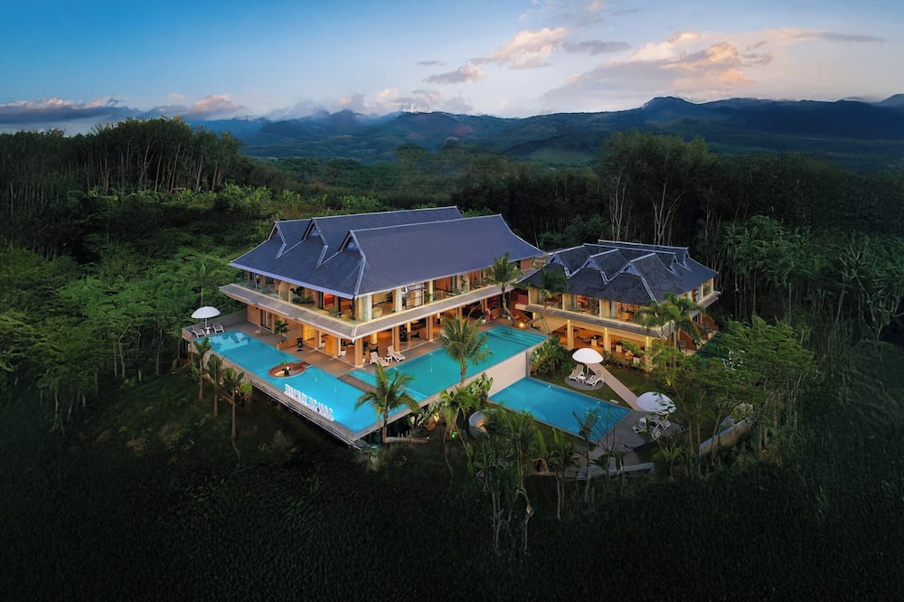 Three-Colored Cloud River Resort VILLA
