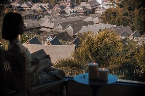 Balcony view - Three-Colored Cloud River Resort VILLA (Jinghong)