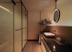 Comfort Double Room, Patio, Mountain View | Bathroom | Hair dryer, slippers, towels, soap - Three-Colored Cloud River Resort VILLA (Xishuangbanna Dai)