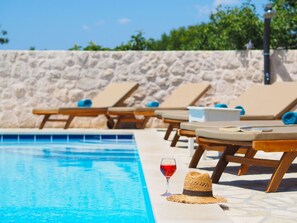 Pool - Villa "Antonija" mit Garten, Grill und Terrasse by Interhome (Dubrovnik/Ćilipi)