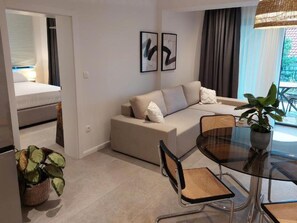 Interior - The Nest, eine moderne Wohnung in einer authentischen mediterran-adriatischen U by Interhome (Dubrovnik/Mlini)