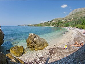 Beach - The Nest, eine moderne Wohnung in einer authentischen mediterran-adriatischen U by Interhome (Dubrovnik/Mlini)