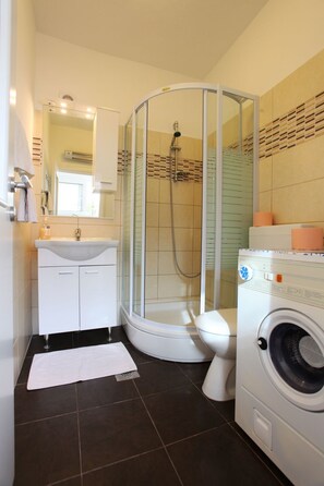 Towels - Appartement Lidija mit Terrasse und Meerblick by Interhome (Dubrovnik)