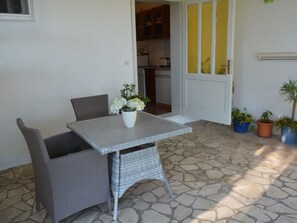 Outdoor dining - Srsen in Kuciste für 2 Personen by Interhome (Kuciste)