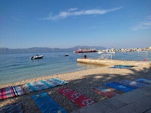 Beach - Gesamte Wohnung in Gradac mit Möbliertem Balkon by Interhome (Gradac)