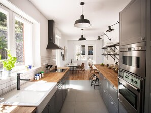 Fridge, microwave, oven, dishwasher - in Podaca mit Großem Balkon und Panoramablick by Interhome (Zaostrog)