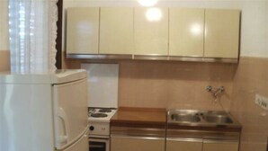 Frigorifero, forno, pentole/stoviglie/utensili