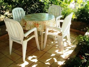 Outdoor dining - Appartement in Jelsa mit Garten und Grill by Interhome (Hvar/Jelsa)