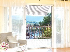 TV - Villa Madalena by Interhome (Hvar/Vrboska)