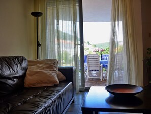 Living area - "Mladinic A1" mit Terrasse by Interhome (Brač/Pučišća)