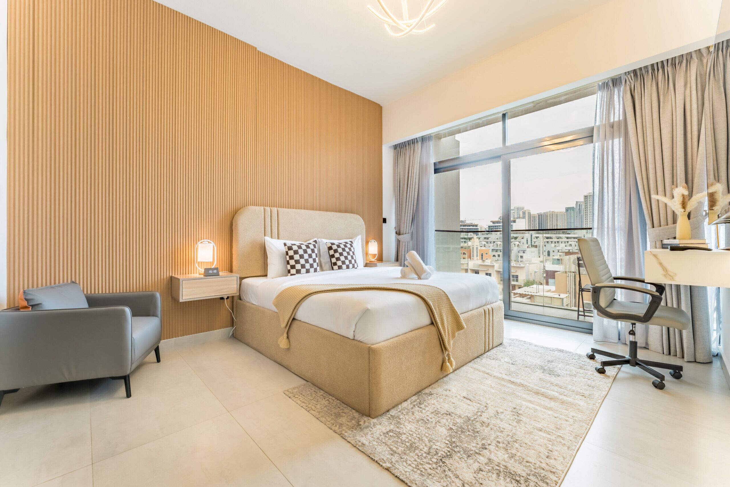 1 chambre, coffres-forts dans les chambres, fer et planche à repasser