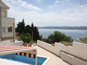 Terrace/patio - Appartement mit Blick auf das Wasser by Interhome (Medici)