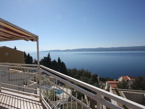 Property grounds - Appartement mit Blick auf das Wasser by Interhome (Medici)
