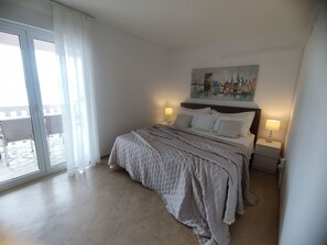 2 bedrooms, Internet - mit zwei Schlafzimmern und Pool by Interhome (Medici)