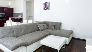 Living area - in Dugi Rat mit Großer Terrasse by Interhome (Dugi Rat)
