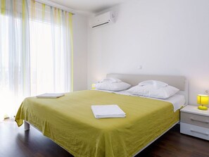 1 bedroom, internet - in Dugi Rat mit Großer Terrasse by Interhome (Dugi Rat)