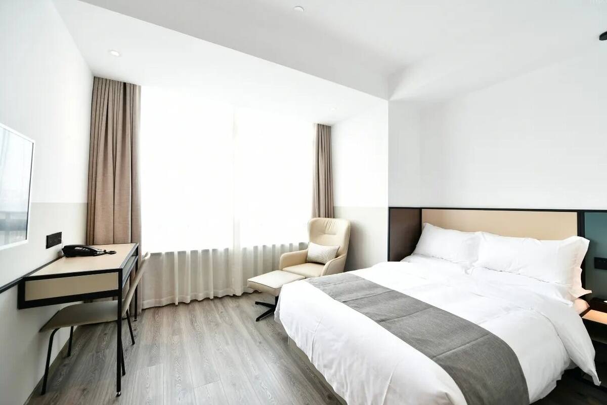 Basic Triple Room | Free WiFi