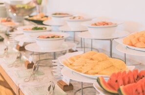 Daily buffet breakfast (CNY 15 per person) - Shanghai Meili Hotel (Shanghai)