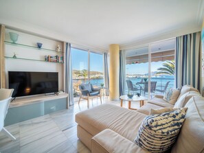 TV - Natalia Beach by Interhome (Port Pollença)