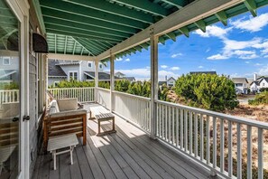 Terrace/patio - Queen's View - NEW for 2026! (Bald Head Island)