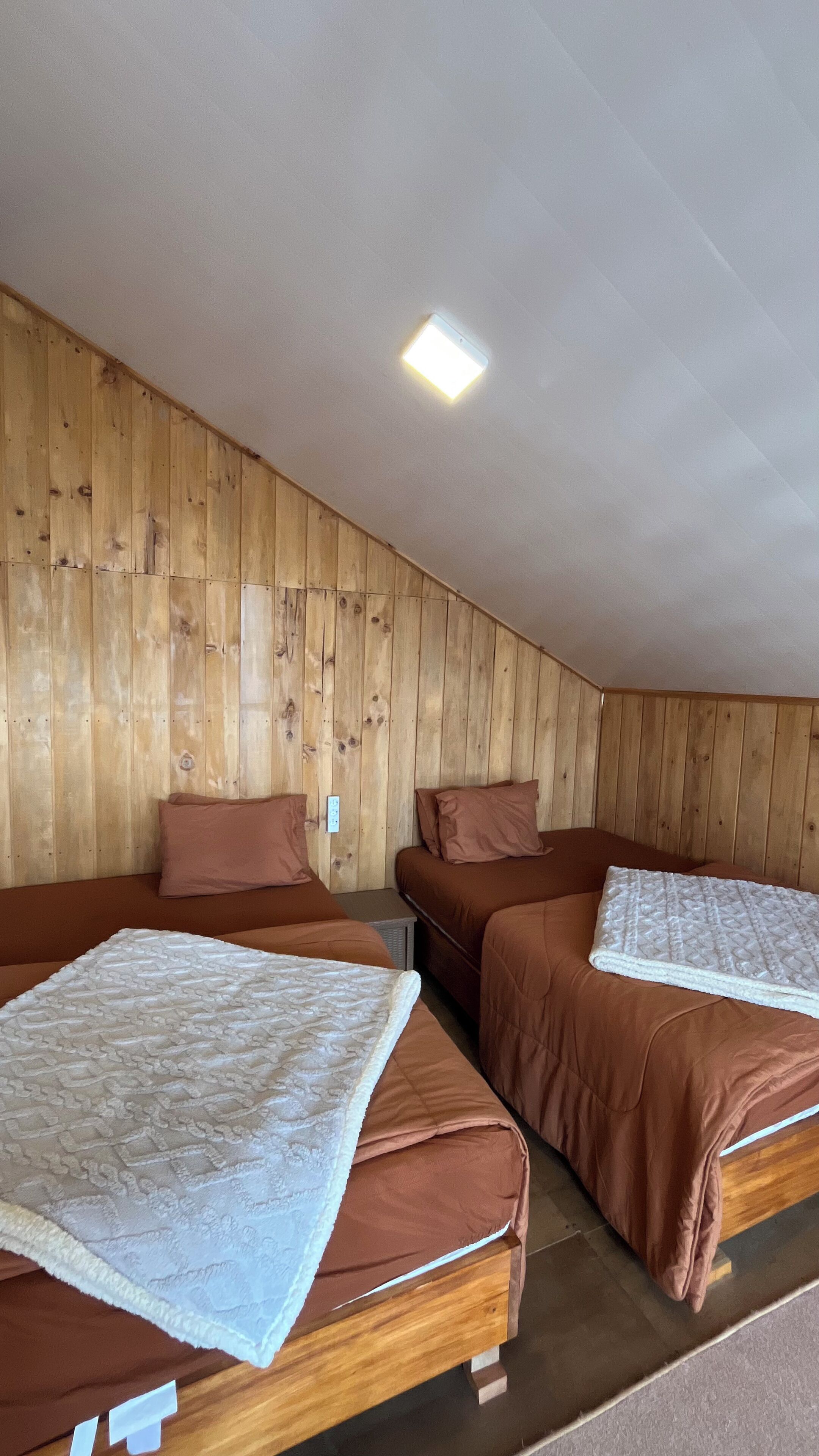 Familiehytte | Skrivebord, wi-fi (inkludert) og sengetøy