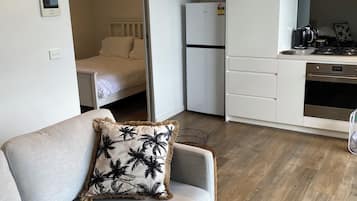 1 bedroom, bed sheets