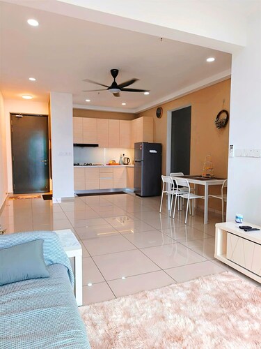 Family 2BR Quiet Stay Near KPJ Hospital with Free Parking