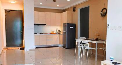 Family 2BR Quiet Stay Near KPJ Hospital with Free Parking