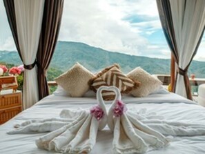 Deluxe-Villa, 1 King-Bett, Balkon, Bergblick