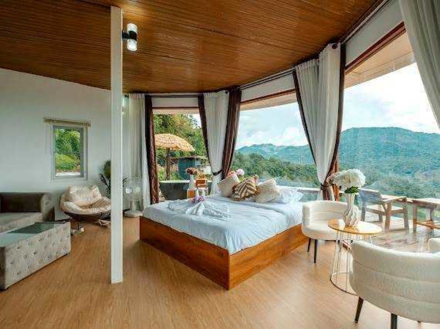 Deluxe-Villa, 1 King-Bett, Balkon, Bergblick | Bettwäsche