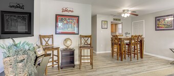 1 Mi to LSU, Tiger Stadium! Lovely Home w/ Parking