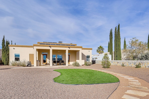 Exterior - Golf, Hike & Stargaze: Quiet Home in Las Cruces (Las Cruces)