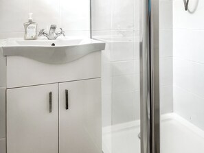 Towels - 2 bedroom accommodation in Looe (Looe)