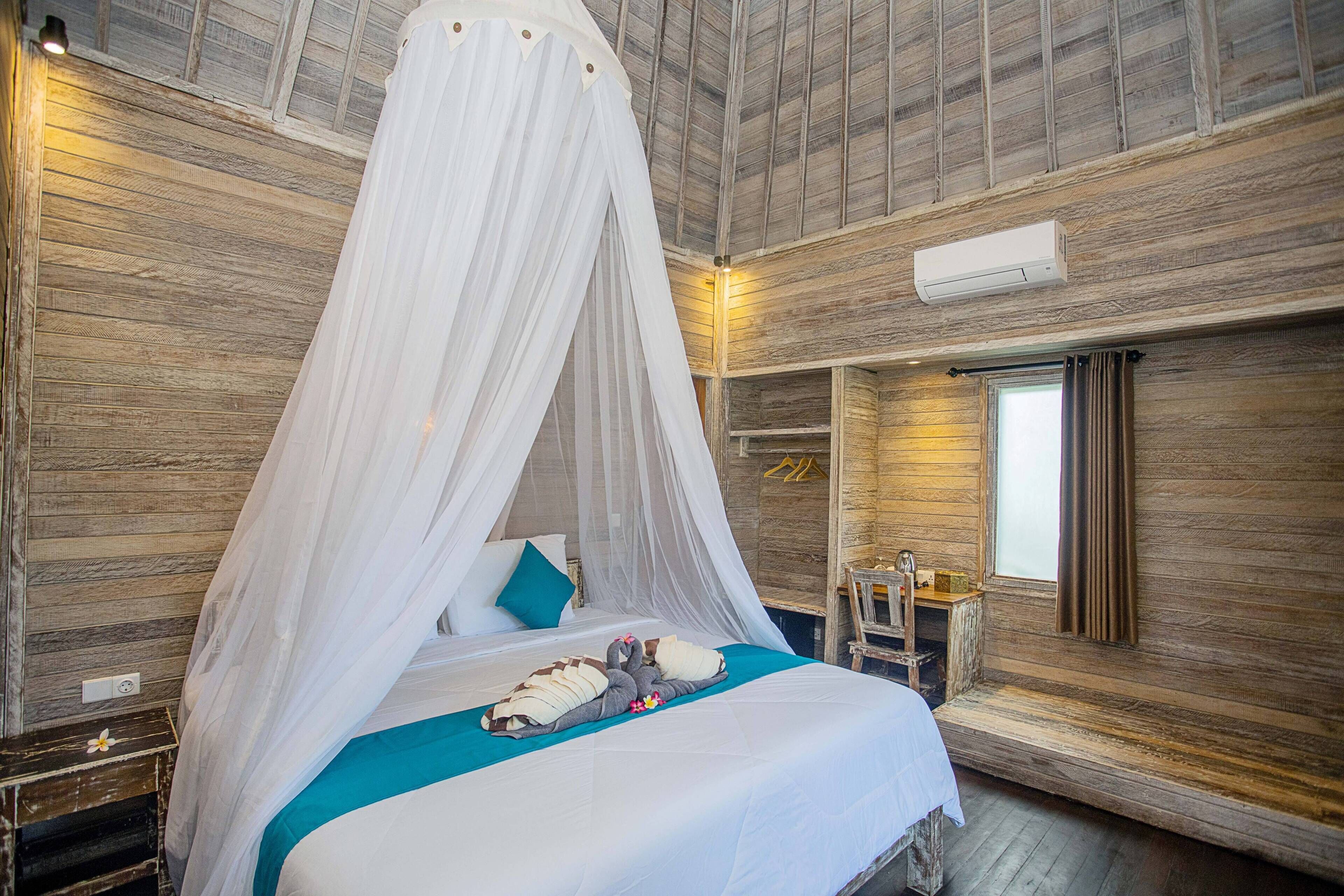 Kamar Double Keluarga, balkon, pemandangan kebun | Meja kerja, kedap suara, dan Wi-Fi gratis