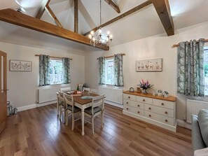 Dining - Rookery Farm Holiday Cottage (Bognor Regis)