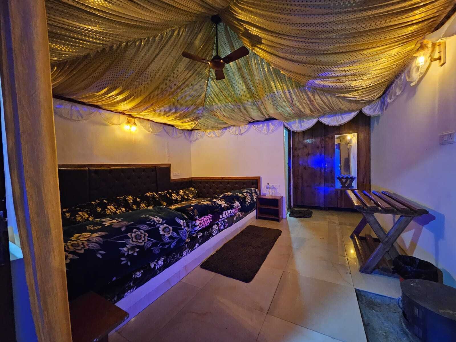 Luxury Camp Cottage Waterfall View | Free WiFi