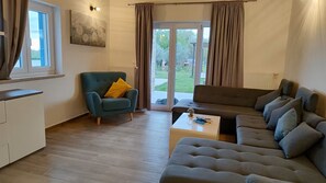 TV - Villa Gajana 2 by Villas Guide (Gajana)