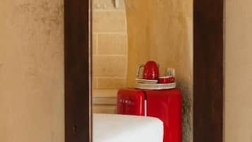 Deluxe-Doppelzimmer, Stadtblick | Minibar, Zimmersafe, Verdunkelungsvorhänge, schallisolierte Zimmer