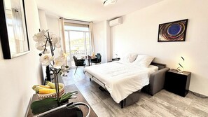 Desk, iron/ironing board, WiFi, bed sheets - Ze Perfect Place - Studio Centre Ville Masséna (Nice)